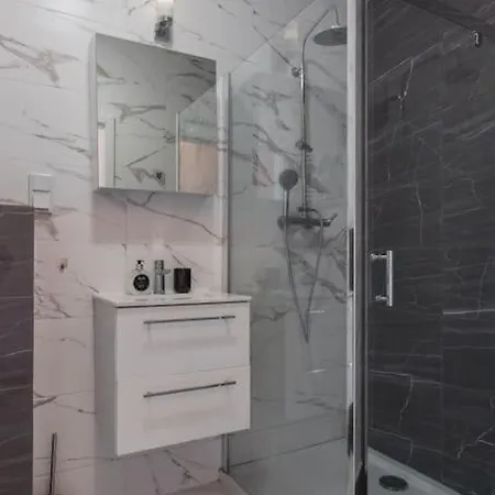 Apartament Zajezdnia Wrzeszcz 2 *